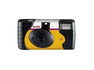 Kodak Power Flash 27+12 Cámara Desechable Analógica Compacta con Flash Automático, 27 Fotos + 12 Extra, Negro y Amarillo