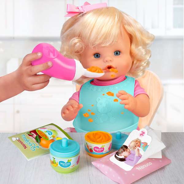 Famosa Muñeco Nenuco Mi Primera Papilla 35 cm con Accesorios para Comer Papilla