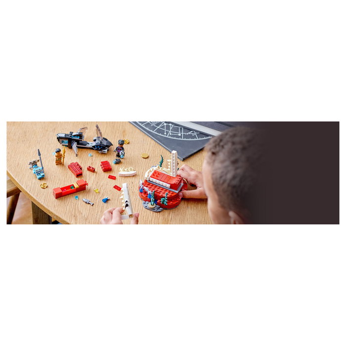 LEGO Marvel Avengers Sala del Trono del Rey Namor, Juego de Construcción, 355 Piezas, 7+ Años