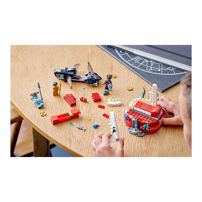 LEGO Marvel Avengers Sala del Trono del Rey Namor, Juego de Construcción, 355 Piezas, 7+ Años