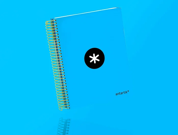 Antartik Cuaderno espiral A5 tapa forrada azul 120h 90g liso con bandas Antartik Cuaderno espiral A5 tapa forrada azul 120h 90g liso con bandas