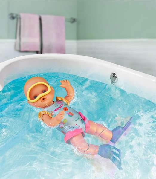 Famosa Nenuco Muñeco Aprende a Bucear 35 cm - Mueve piernas y nada solo, Juguete para niños 3 a 6 años