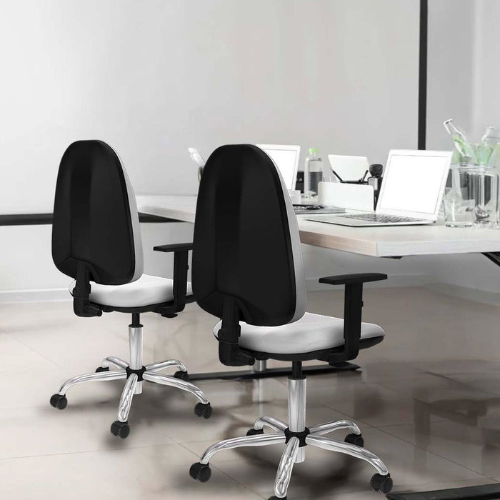 Silla de oficina Algarra con mecanismo Contacto permanente básico tapizada con Tela color Blanco. Equipada con Base cromada, Brazos 1D y Ruedas autofrenantes
