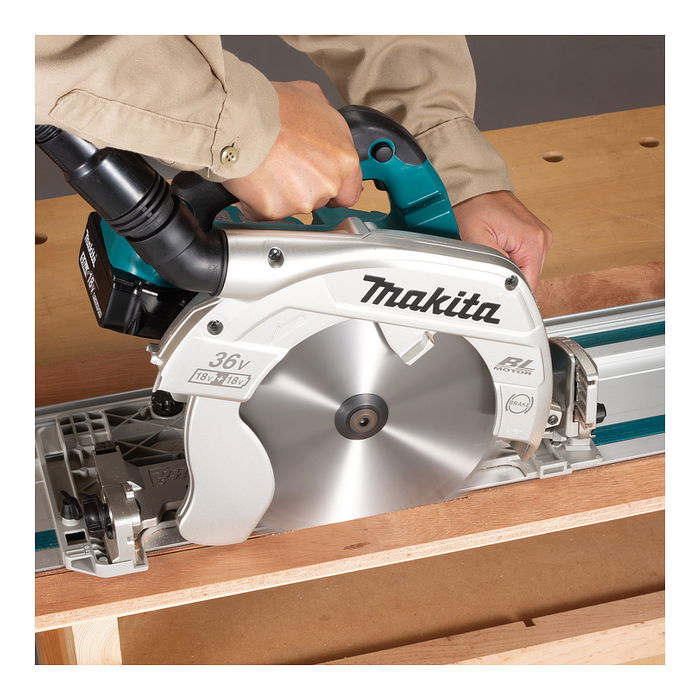 Makita DHS900Z Sierra circular a batería, disco 23.5 cm, corte 8.5 cm, 4500 RPM, 18V