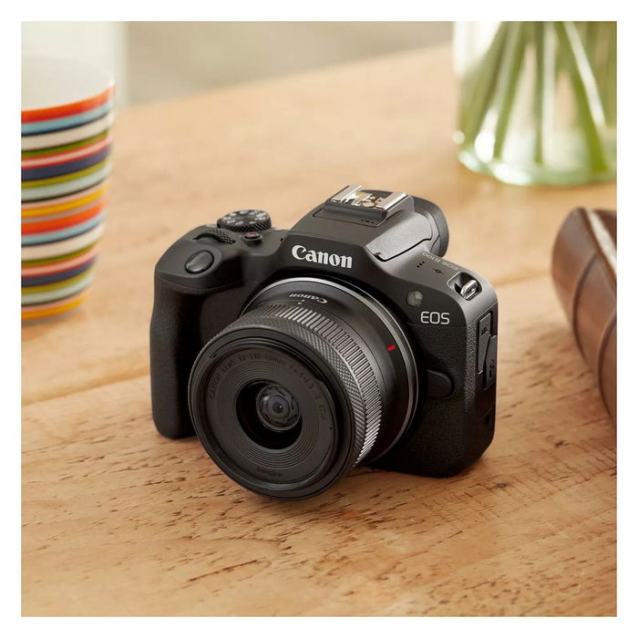 Canon EOS R100 Kit Cámara Mirrorless APS-C 24.1MP 4K + Objetivo RF-S 18-45mm F4.5-6.3 IS STM, Negra Canon EOS R100 Kit Cámara Mirrorless APS-C 24.1MP 4K + Objetivo RF-S 18-45mm F4.5-6.3 IS STM, Negra