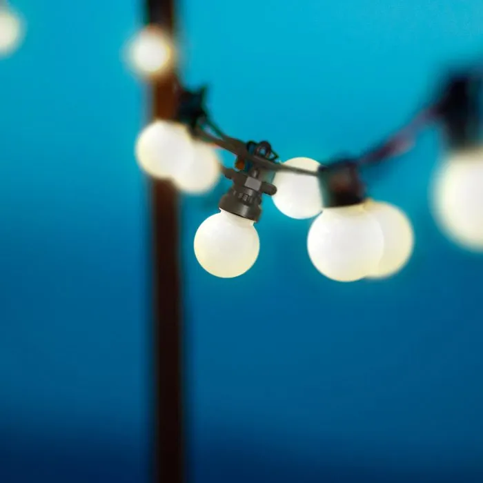 Lumisky Guirnalda Luces Exteriores LUMISKY PARTY MILKY 10 - 10 Bombillas LED, Blanco Cálido, Conectable, 5.7 m, 8 Modos Iluminación Lumisky Guirnalda Luces Exteriores LUMISKY PARTY MILKY 10 - 10 Bombillas LED, Blanco Cálido, Conectable, 5.7 m, 8 Modos Iluminación
