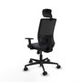 Silla de oficina Yunquera con mecanismo Sincro tapizada con Tela color Gris oscuro y malla color Negro. Equipada con lumbar 1D, Brazos 1D, Cabecero 1D y Ruedas 65mm nailon