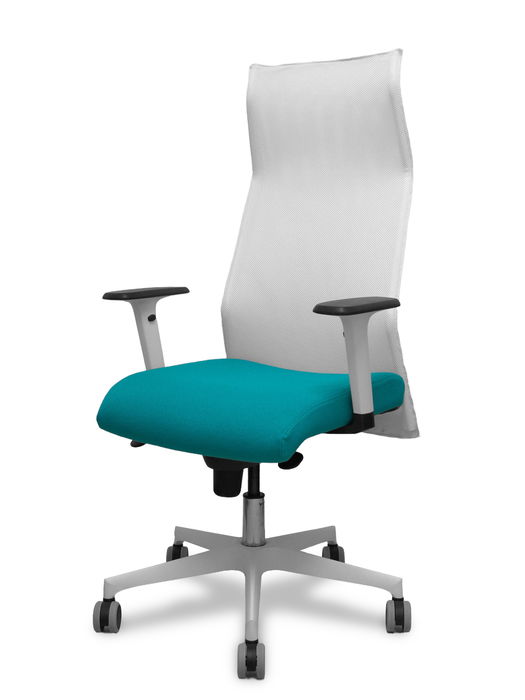 Sillón Albacete con mecanismo Sincro tapizada con Tela color Turquesa y malla color Blanco. Equipado con Base poliamida blanca, Brazos 1D y Ruedas 65 mm parqué