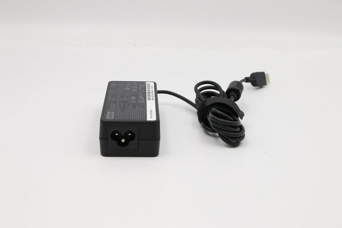 Lenovo Adaptador de Corriente USB-C de Viaje 65W, 100-240V, para Dispositivos USB-C