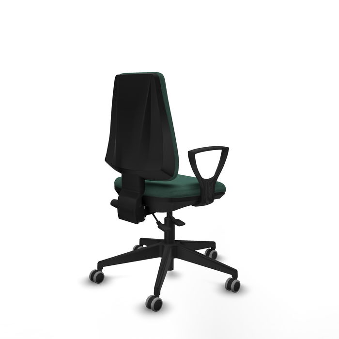Silla de oficina Elche con mecanismo Asincro tapizada con Tela color Verde botella. Equipada con Base piramidal negra, Brazos fijos y Ruedas 65 mm parqué