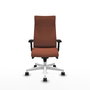 Sillón Albacete con mecanismo Sincro tapizada con Tela color Marrón. Equipado con Base poliamida blanca, Brazos 2D y Ruedas 65mm nailon