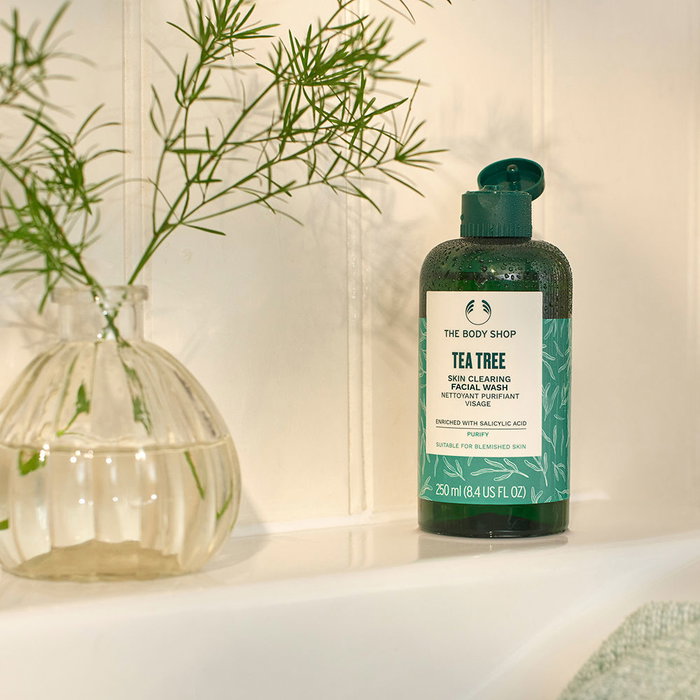 The Body Shop TEA TREE Skin Clearing Facial Wash Limpiador Facial Purificante 250 ml Piel Mixta Grasa