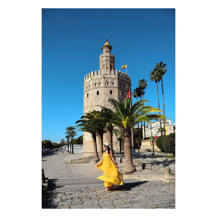 Canon EOS R10 Cámara Digital sin Espejo Negra con Lente RF-S 18-45mm f/4.5-6.3 IS STM, 24.2 MP, Sensor APS-C, Grabación 4K Ultra HD