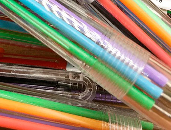 Liderpapel Bolígrafo 10 en 1 Retráctil, 10 Colores, Punta 1 mm, Cuerpo Transparente