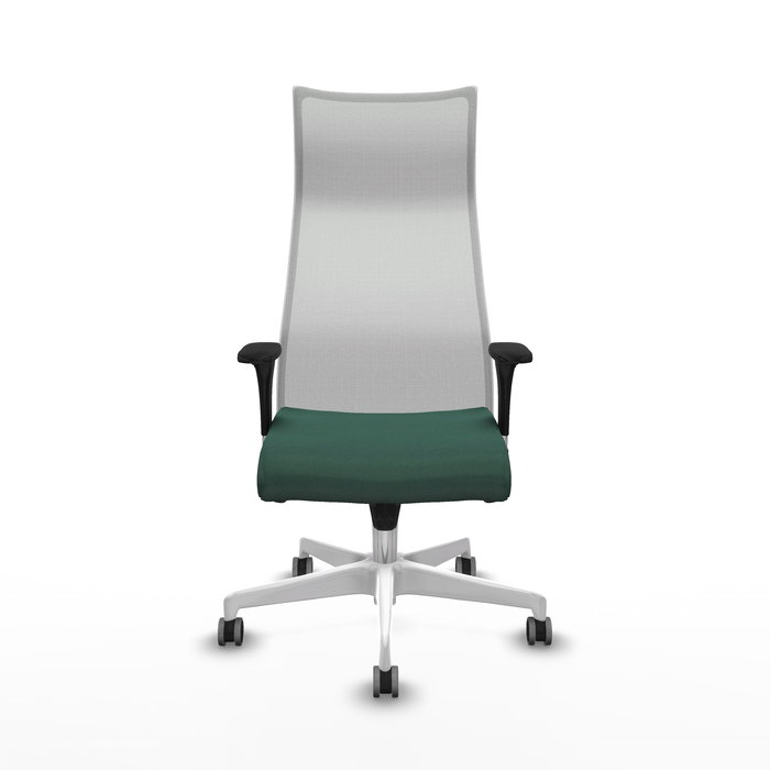 Sillón Albacete con mecanismo Sincro tapizada con Tela color Verde botella y malla color Blanco. Equipado con Base poliamida blanca, Brazos 1D y Ruedas 65 mm parqué