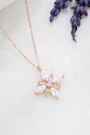 Heliophilia Silver Collar NRZ999037 Plata de Ley 925 Baño Oro Rosa con Circón, Colgante 1.90 cm, Cadena 42 cm