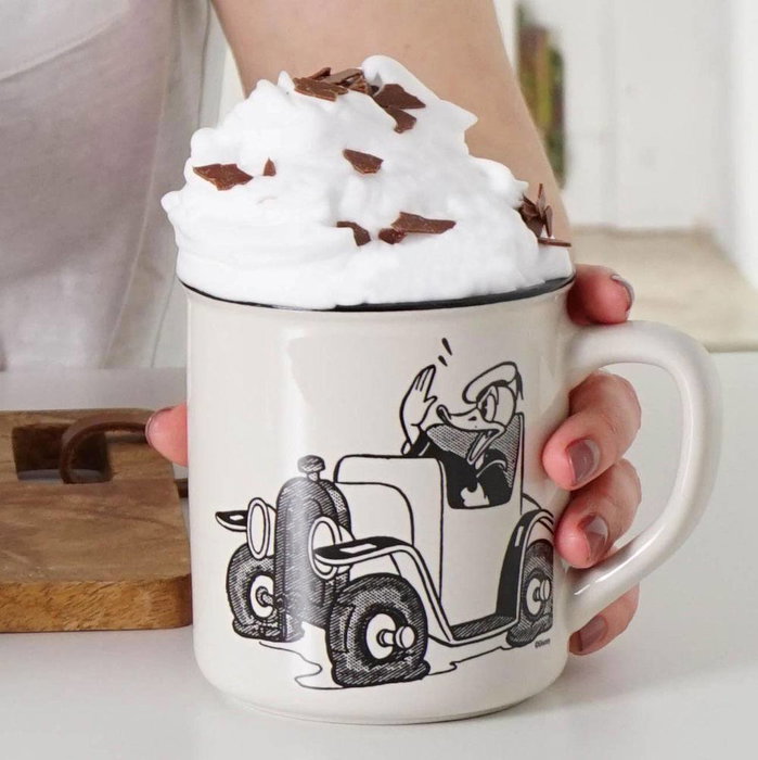 Donald Duck Taza Donald en el auto