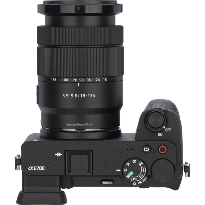Sony Alpha 6700 Kit con objetivo E 3,5-5,6/18-135 Negro