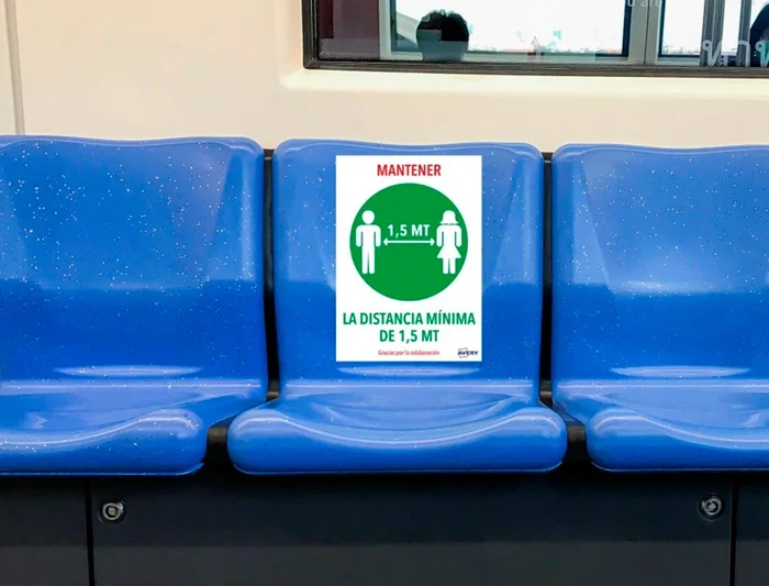 Avery Señal Adhesiva Permanente de Seguridad - Mantener Distancia Mínima 1.5 m - Resistente a Rayos UV - Formato DIN A4 - Pack de 2 Unidades