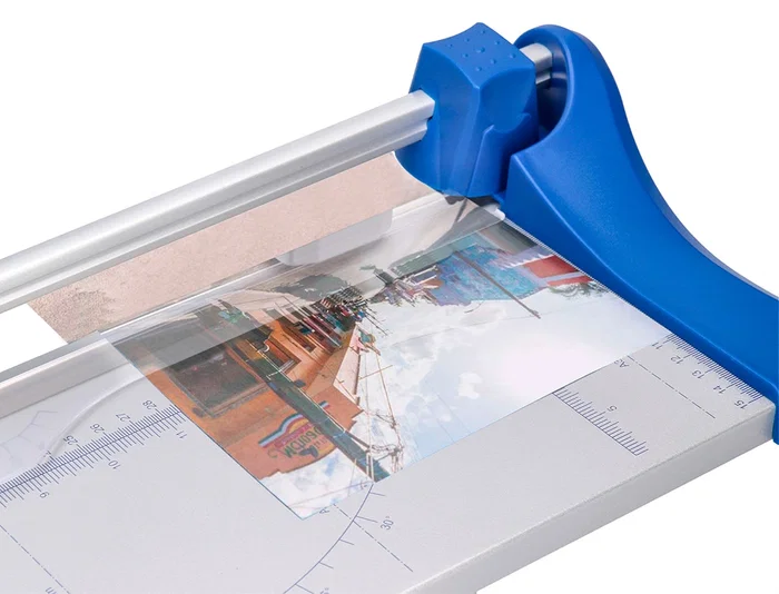 Q-connect Cizalla Metálica de Rodillo de 32 cm con Base de Aluminio para Cortes Precisos