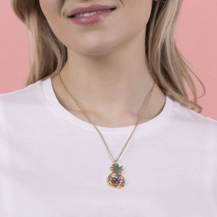 Disney Colgante Piña Stitch Esmaltada en Oro con Piedras Flotantes y Cadena