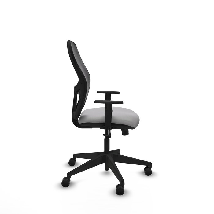 Silla de oficina Alocén con mecanismo Sincro tapizada con Tela color Gris claro y malla color Negro. Equipada con lumbar 1D, Brazos 1D y Ruedas 65mm nailon