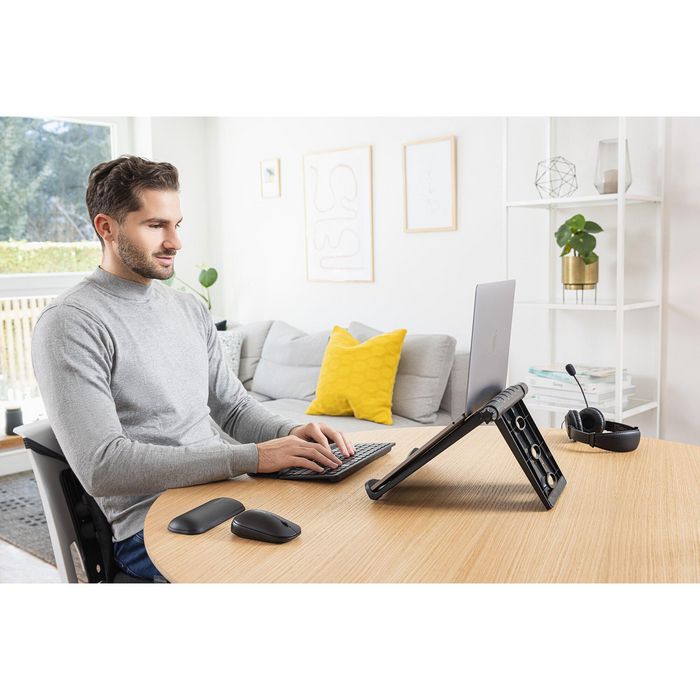 Kensington Reposamuñecas ErgoSoft™ para teclados finos y compactos, Negro Kensington Reposamuñecas ErgoSoft™ para teclados finos y compactos, Negro