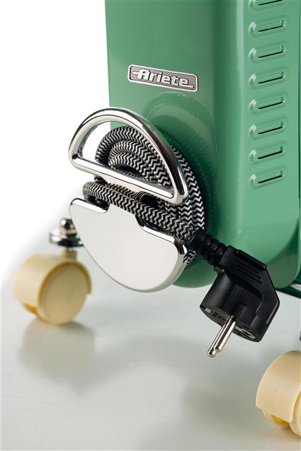 Ariete 838/14 Radiador de Aceite de 9 Elementos, Vintage Verde, Calefactor Eléctrico Estilo Años 50, 3 Niveles de Potencia, Ruedas 360º
