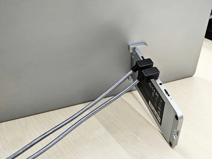 Equip 128421 Cable USB4 Gen 2x2 USB-C a USB-C 1 m - 20 Gbps, Power Delivery 240W, 4K@60Hz, Macho-Macho, Plata Equip 128421 Cable USB4 Gen 2x2 USB-C a USB-C 1 m - 20 Gbps, Power Delivery 240W, 4K@60Hz, Macho-Macho, Plata