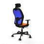 Silla de oficina Jorquera con mecanismo Sincro tapizada con Tela color Naranja y malla color Azul. Equipada con lumbar 1D, Brazos 1D, Cabecero 2D y Ruedas 65mm nailon