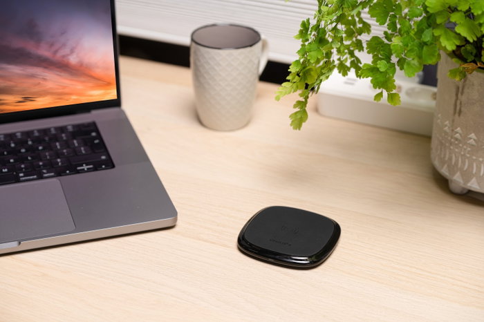 PHILIPS Cargador inalámbrico Qi 10W con carga rápida