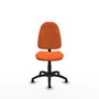 Silla de oficina Algarra con mecanismo Contacto permanente básico tapizada con Tela color Naranja. Equipada con Base poliamida negra, Sin brazosy Topes