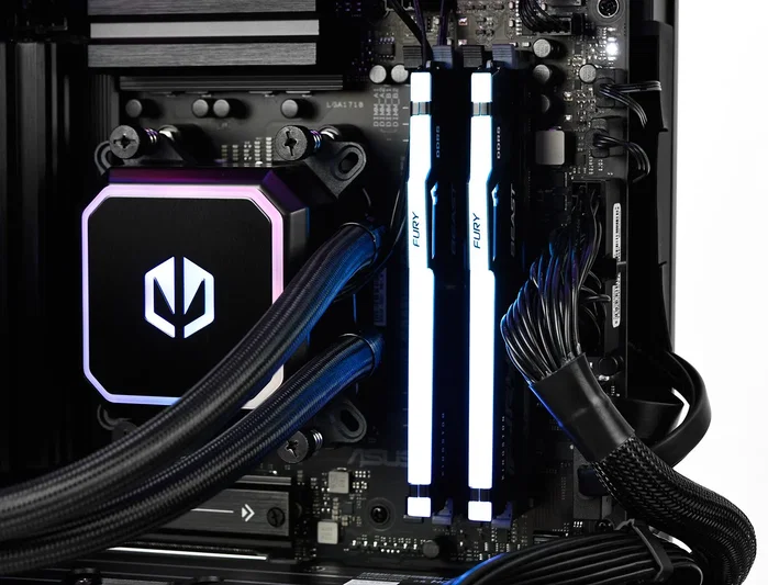 Komputronik Level UP [E36] Ryzen 7 7800X3D | RTX 5070 Ti 16GB | 96GB RAM | 4TB SSD + 8TB HDD