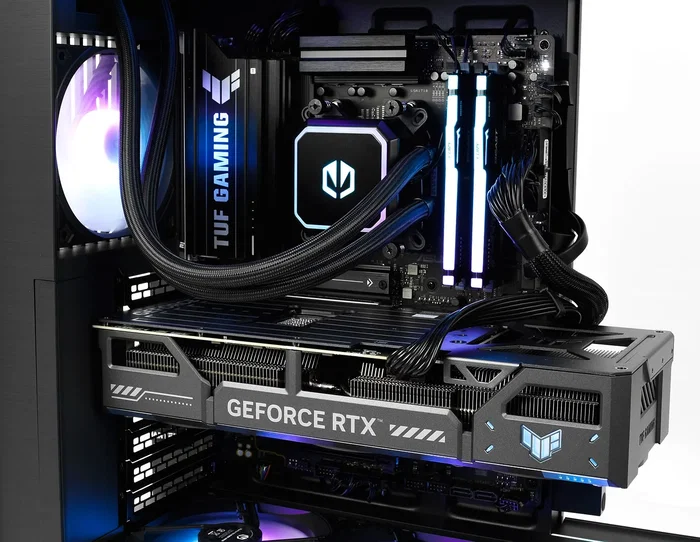 Komputronik Level UP [E36] Ryzen 7 7800X3D | RTX 5070 Ti 16GB | 96GB RAM | 4TB SSD + 8TB HDD