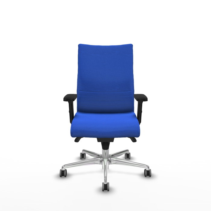 Silla Albacete confidente con mecanismo Sincro tapizada con Tela color Azul. Equipada con Base aluminio, Brazos 2D y Ruedas 65 mm parqué