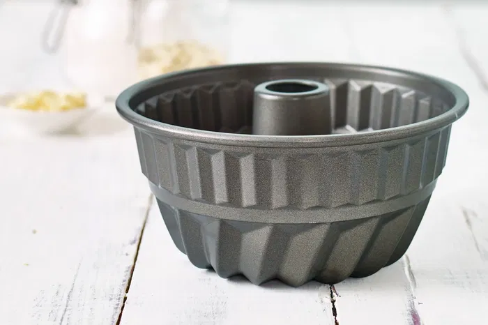 Birkmann BIR4026883881136 Molde para Hornear con Forma de Turbante, Antiadherente, Acero al Carbono, 16 x 16 x 8,5 cm