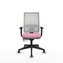 Silla de oficina Horna con mecanismo Sincro/Traslack tapizada con Tela color Rosa y malla color Blanco. Equipada con lumbar 1D, Brazos 1D y Ruedas 65 mm parqué