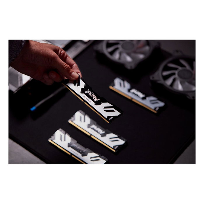 Kingston FURY Renegade 32GB (2x16GB) DDR5 8000MT/s CL38 DIMM Kit de 2 - Disipador Térmico Plata, Perfiles XMP 3.0