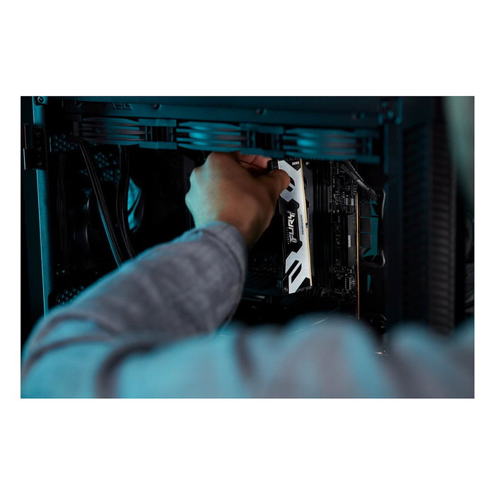 Kingston FURY Renegade 32GB (2x16GB) DDR5 8000MT/s CL38 DIMM Kit de 2 - Disipador Térmico Plata, Perfiles XMP 3.0