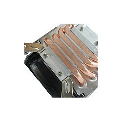 Dynatron K-17 con 3 HE y ventilador de 92 mm