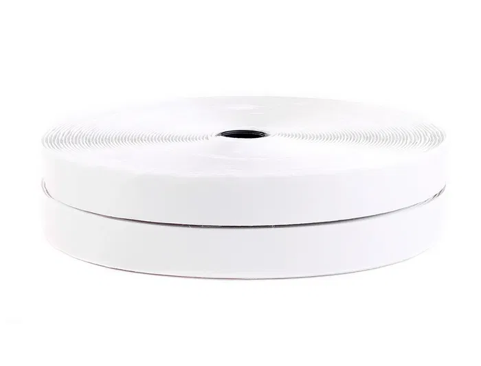 Liderpapel Cinta de Cierre Adhesiva Velcro Blanco 20mm x 10m Soporta 3.20Kg/10cm Liderpapel Cinta de Cierre Adhesiva Velcro Blanco 20mm x 10m Soporta 3.20Kg/10cm