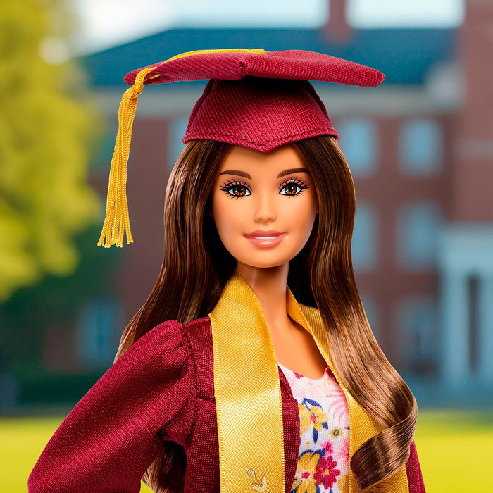 Barbie JJX81 Muñeca Coleccionable Signature Graduation Wishes con Toga, Birrete, Diploma y Banda - Mattel