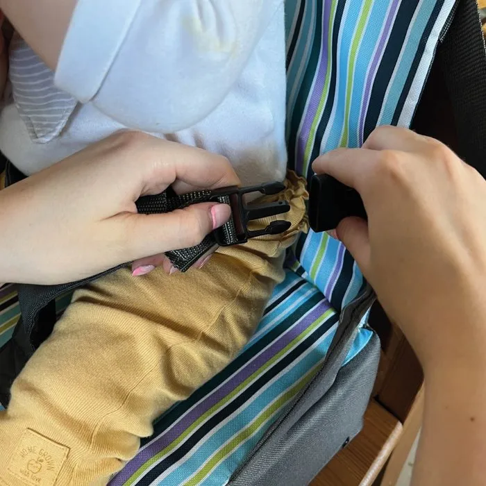 Nuby Asiento Elevador para Bebé con Arnés de 3 Puntos - A partir de 6 Meses, Rayas Azules - NUB0048526994236 Nuby Asiento Elevador para Bebé con Arnés de 3 Puntos - A partir de 6 Meses, Rayas Azules - NUB0048526994236