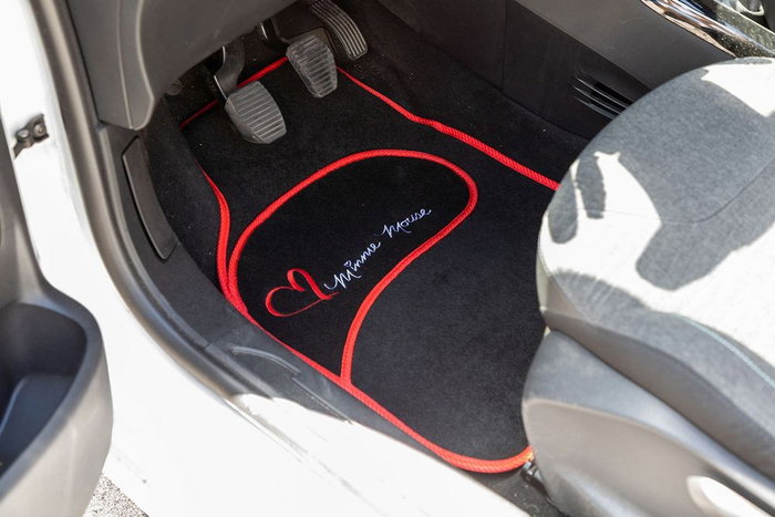 Set de Alfombrillas para Coche Minnie Mouse CZ10339 Negro/Rojo Set de Alfombrillas para Coche Minnie Mouse CZ10339 Negro/Rojo