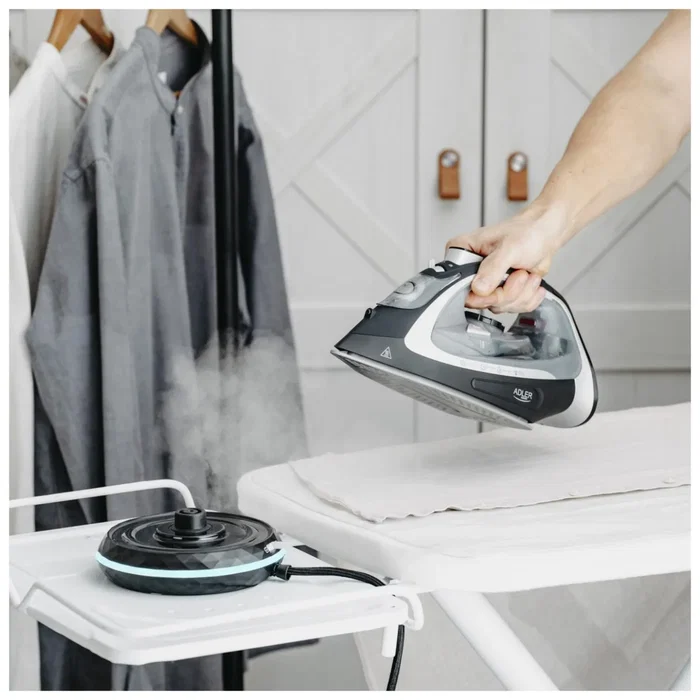 ADLER Plancha de vapor Adler inalámbrica 2800W 300ml