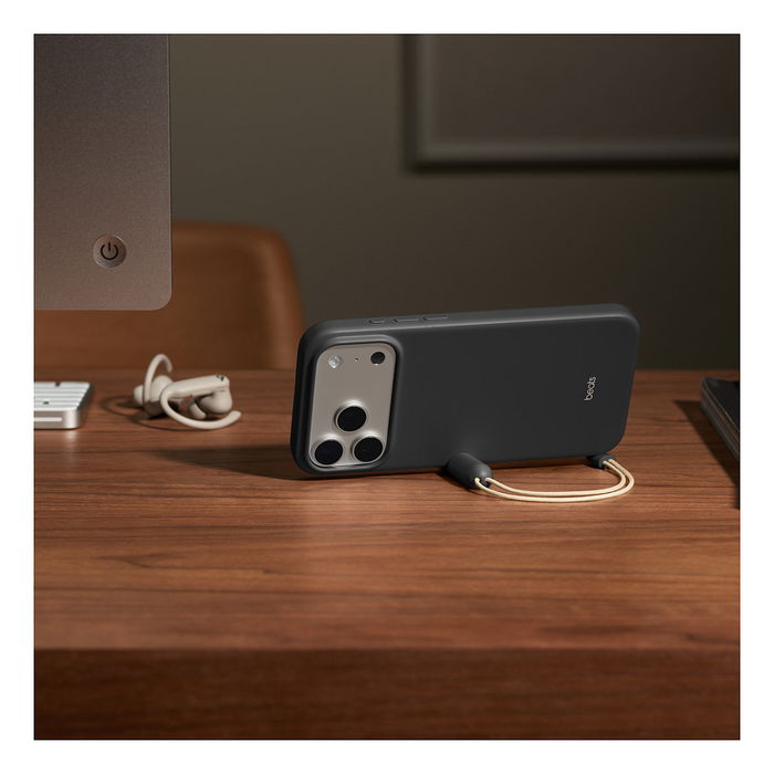 Beats Funda Kickstand para iPhone 17 Pro Max con MagSafe y Control de Cámara (Granite Grey) MGY94LL/A