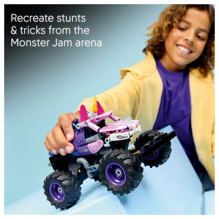 LEGO Technic Monster Jam Sparkle Smash 42220 con motor de carga manual
