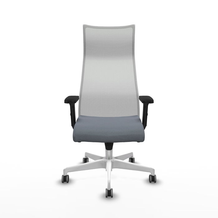 Sillón Albacete con mecanismo Sincro tapizada con Tela color Gris y malla color Blanco. Equipado con Base poliamida blanca, Brazos 2D y Ruedas 65 mm parqué