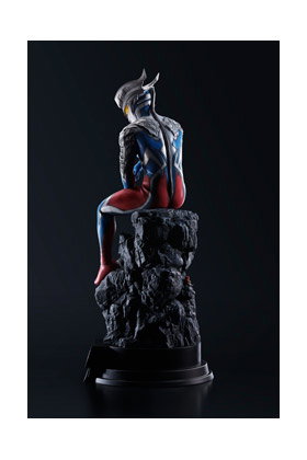 Tamashii Nations Ultraman Zero 10th Aniversario Premium con Luz LED