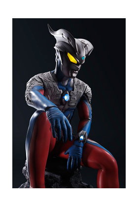 Tamashii Nations Ultraman Zero 10th Aniversario Premium con Luz LED